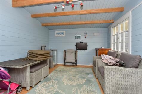 Workshop/Outbuildings