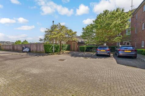 Driveway/Parking