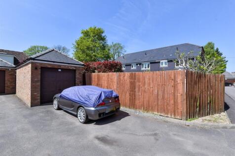 Garage/Parking