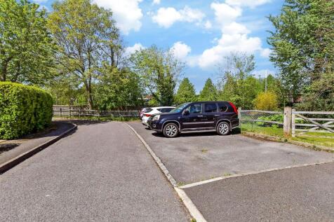 Driveway/Parking