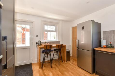 Kitchen/ Breakfast Room