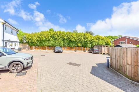 Driveway/Parking