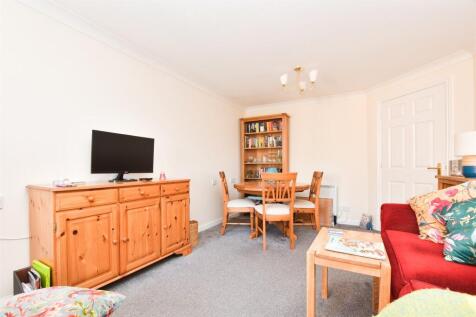 Living/Dining Area