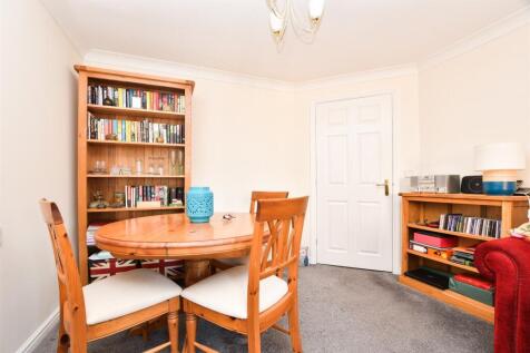 Living/Dining Area