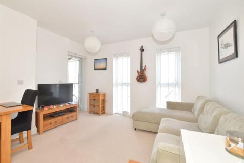 Lounge/ Kitchen