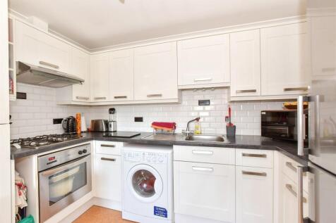 Kitchen/ Living Room