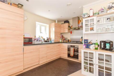 Lounge/ Kitchen