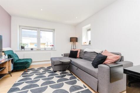 Lounge/Kitchen