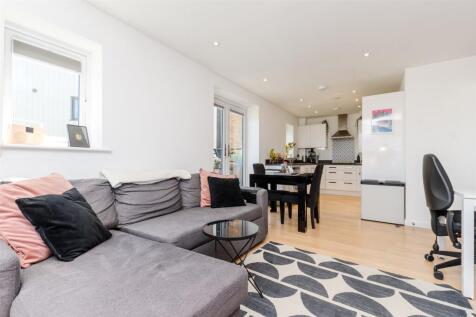 Lounge/Kitchen