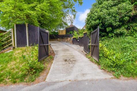 Driveway/Parking