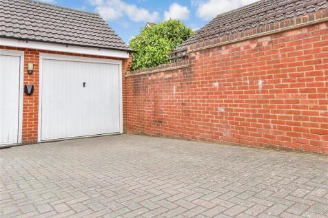 Driveway/Parking