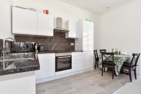 Lounge/ Kitchen/ Diner