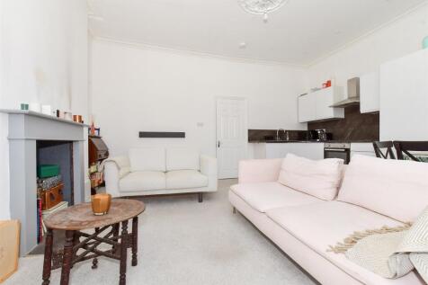 Lounge/ Kitchen/ Diner
