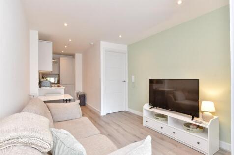 Lounge/ Kitchen