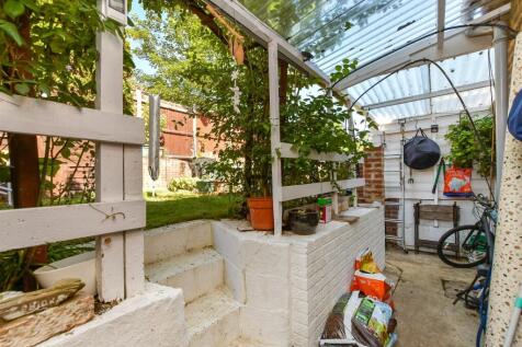 Patio / Decking