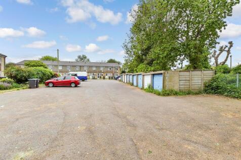 Driveway/Parking