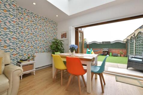 Lounge/Kitchen/ Dining Room