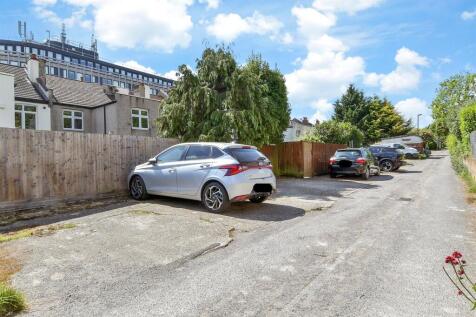 Driveway/Parking