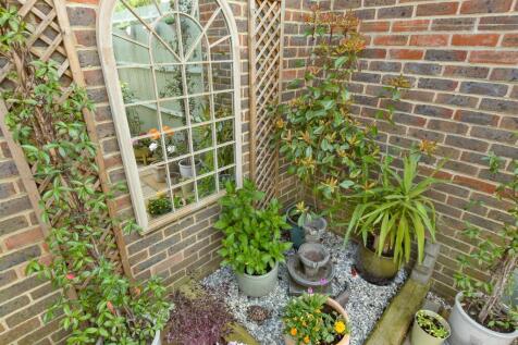 External Lifestyle Photograph