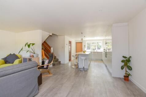 Lounge/Kitchen