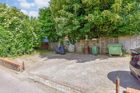 Driveway/Parking