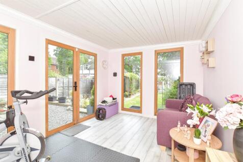 Workshop/Outbuildings