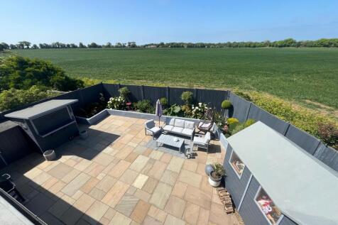 Garden/ Views