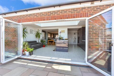 External Lifestyle Photograph
