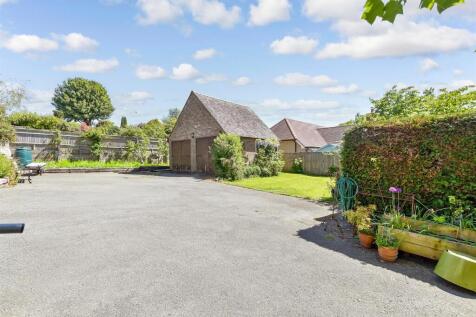 Driveway/Parking