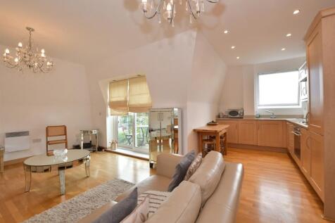 Lounge/Kitchen/ Dining Room