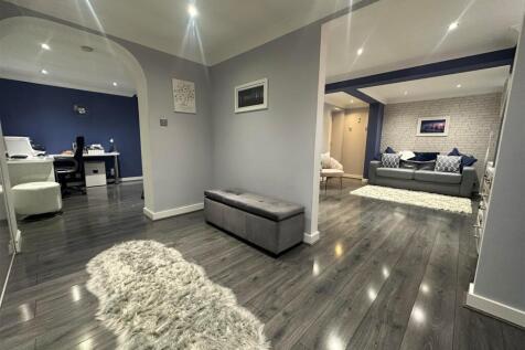 Lower Lounge/Study