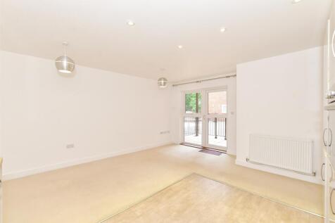 Lounge/ Kitchen