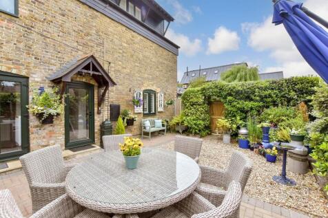 Patio / Decking