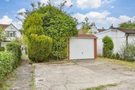 Driveway/Parking