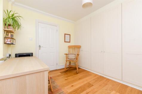 Bedroom 3 /Study