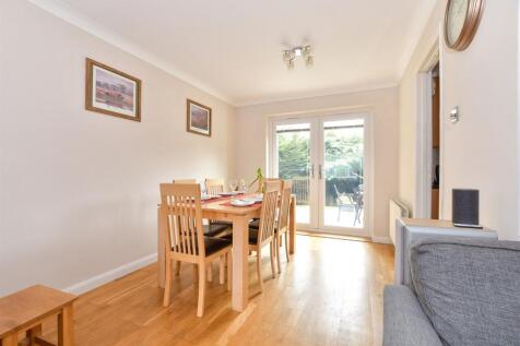 Lounge/ Dining Room