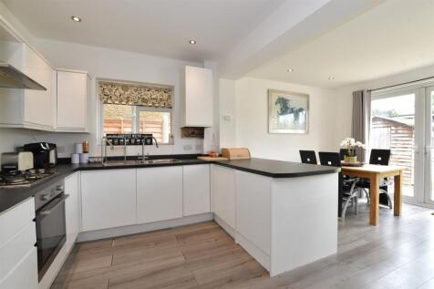 Lounge/Kitchen Area
