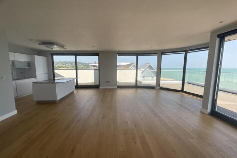 Lounge/Kitchen