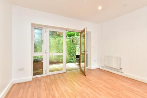 Bedroom 4/Dining Room