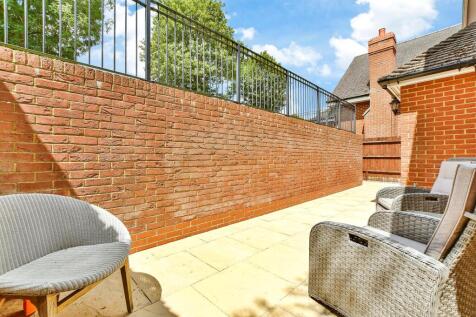 Patio / Decking