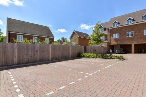 Driveway/Parking