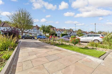 Driveway/Parking