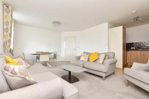 Kitchen / Lounge