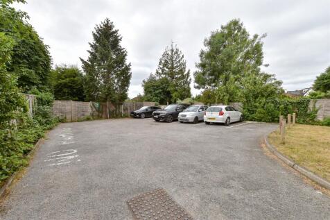 Driveway/Parking