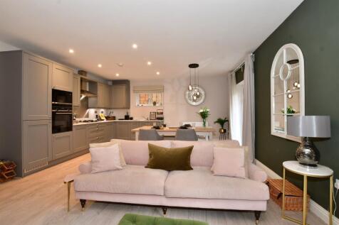 Kitchen / Lounge / Diner