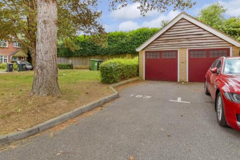 Driveway/Parking