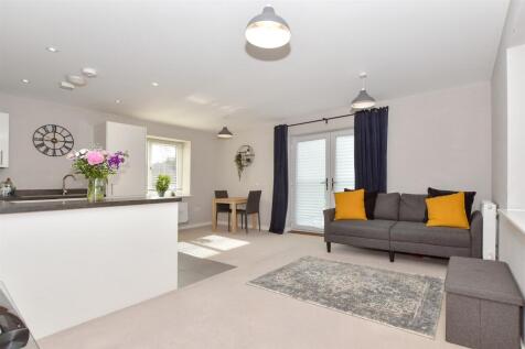 Lounge/Kitchen