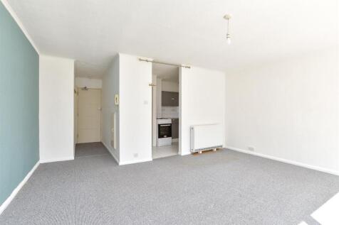 Bedroom/ Living Room