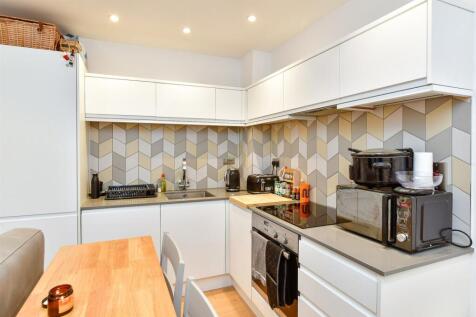 Lounge/ Kitchen/ Diner
