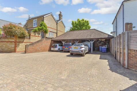 Driveway/Parking